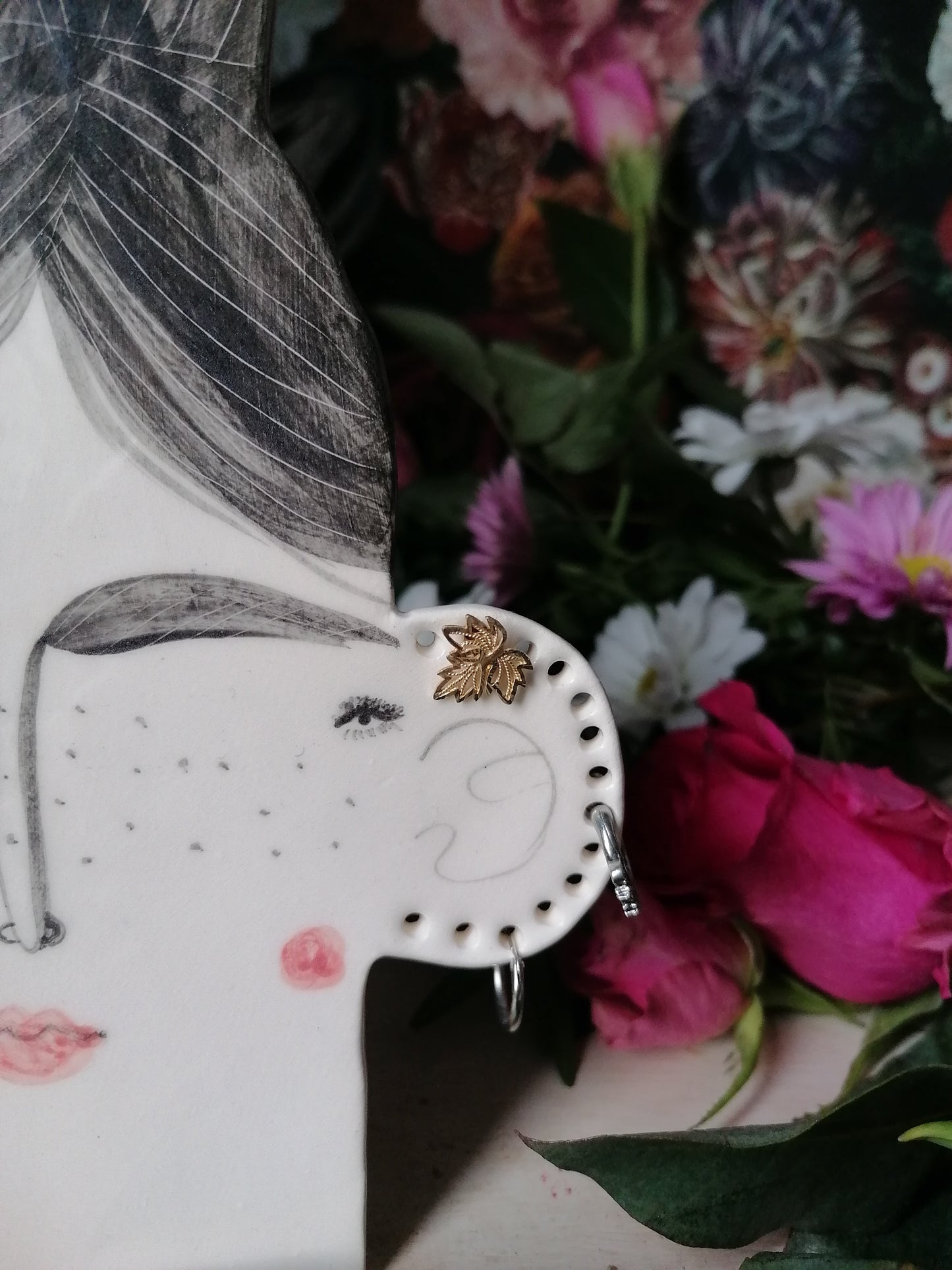 Eva the handmade ceramic Earring holder