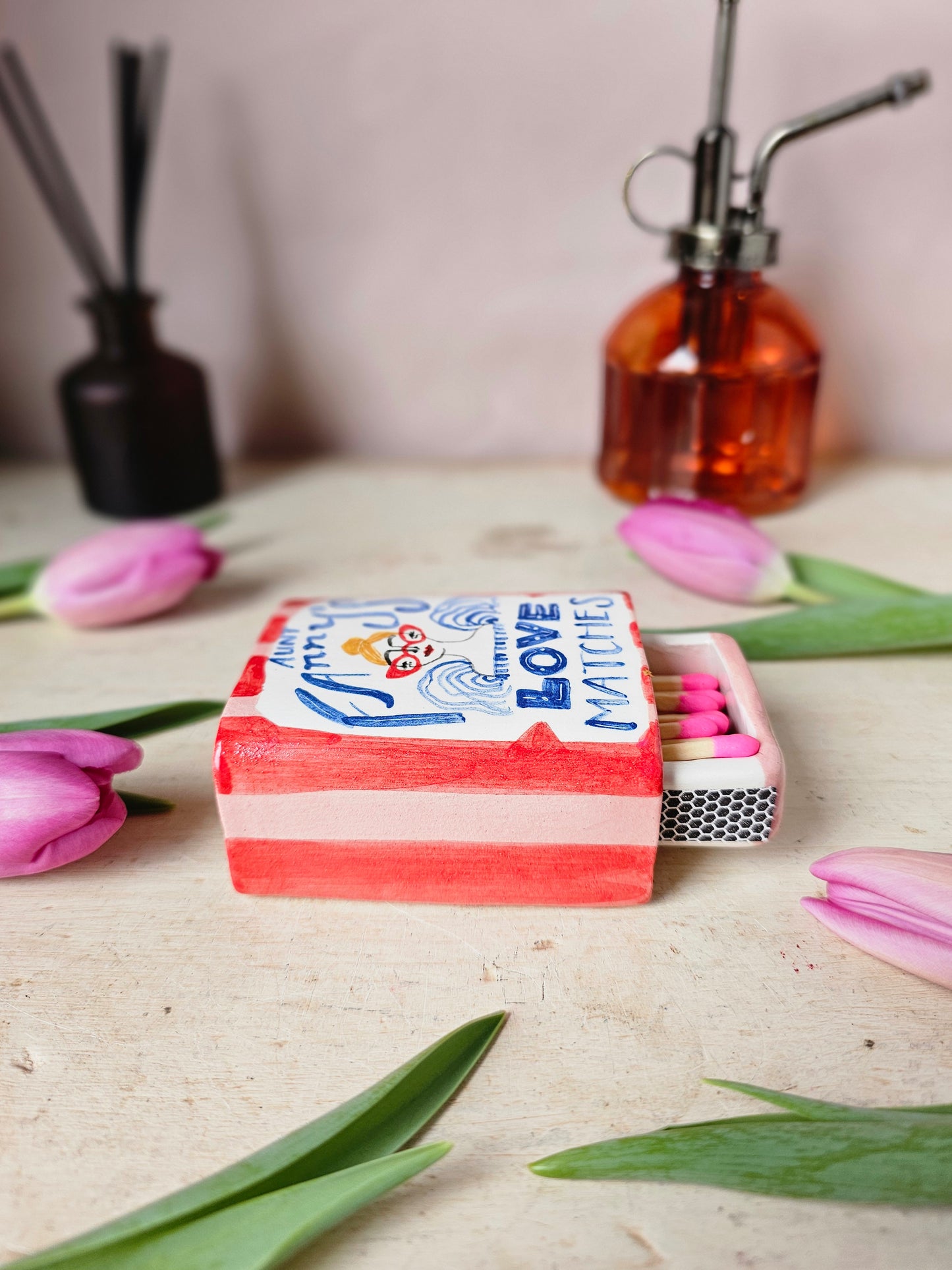 Aunt Fanny's Love Match small ceramic matchbox red and pink small