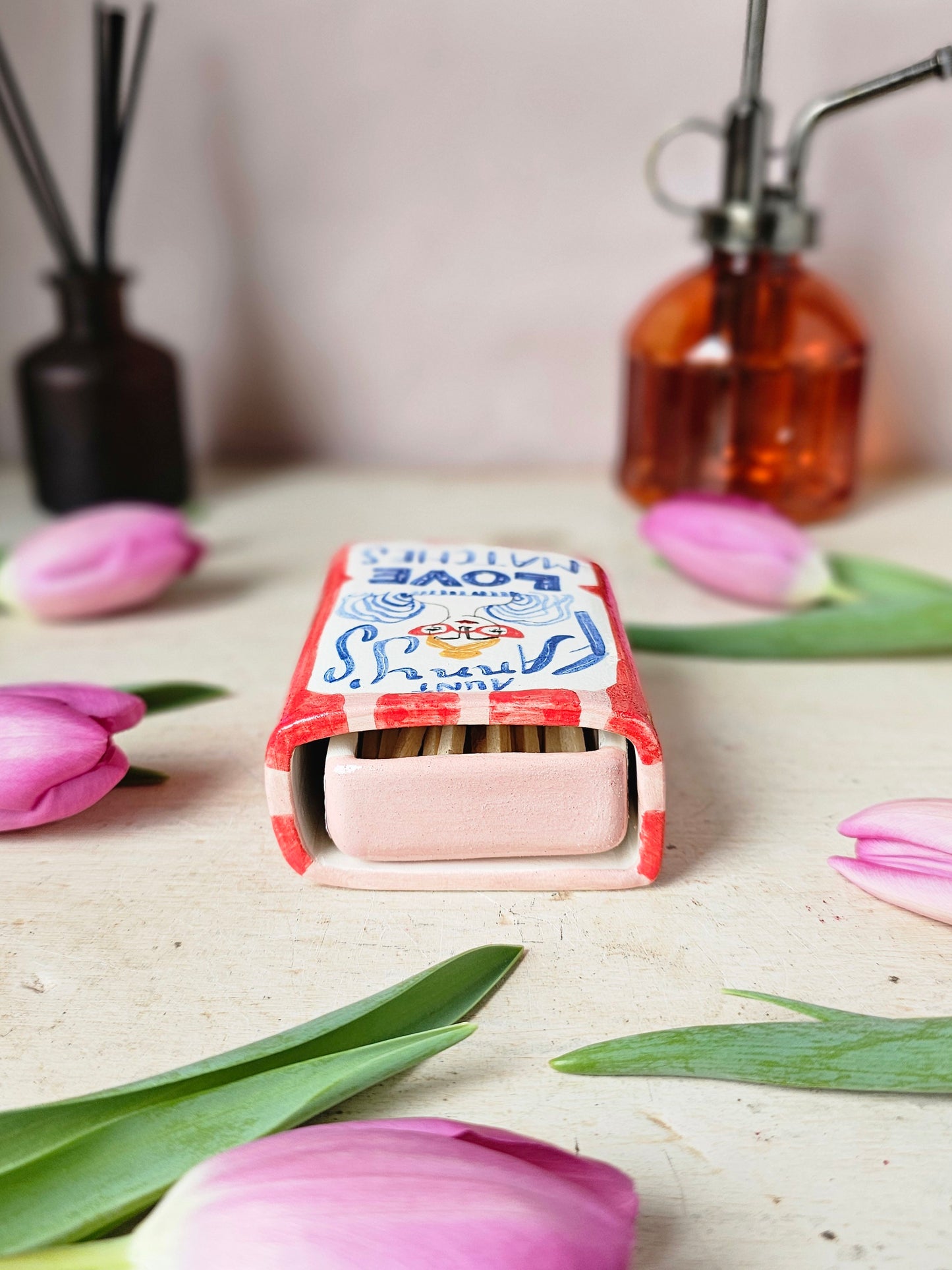Aunt Fanny's Love Match small ceramic matchbox red and pink small