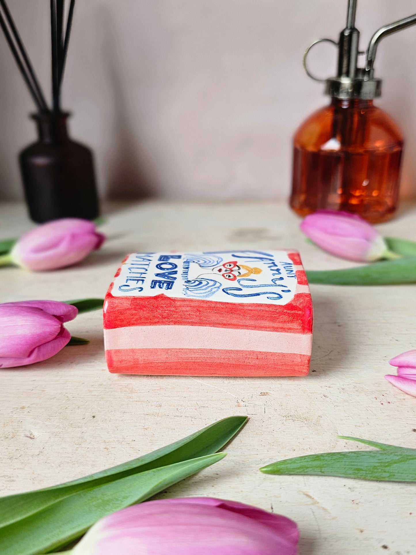 Aunt Fanny's Love Match small ceramic matchbox red and pink small