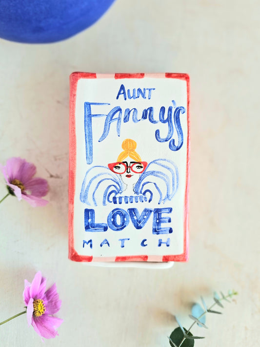 Aunt Fanny's Love Match ceramic matchbox red and pink Large