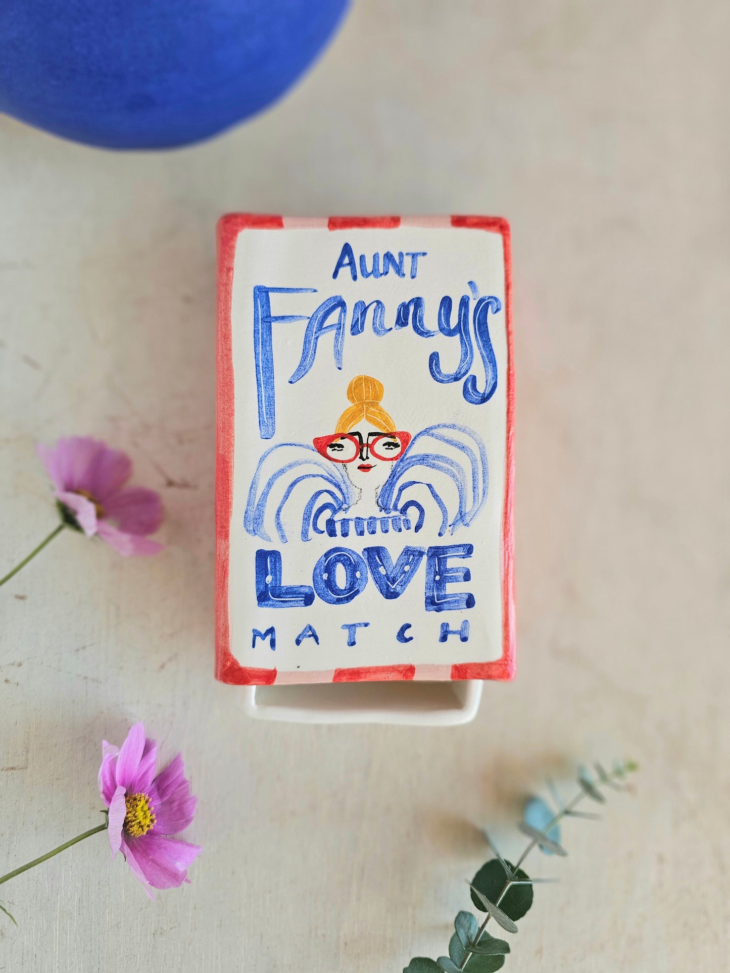 Aunt Fanny's Love Match ceramic matchbox red and pink Large