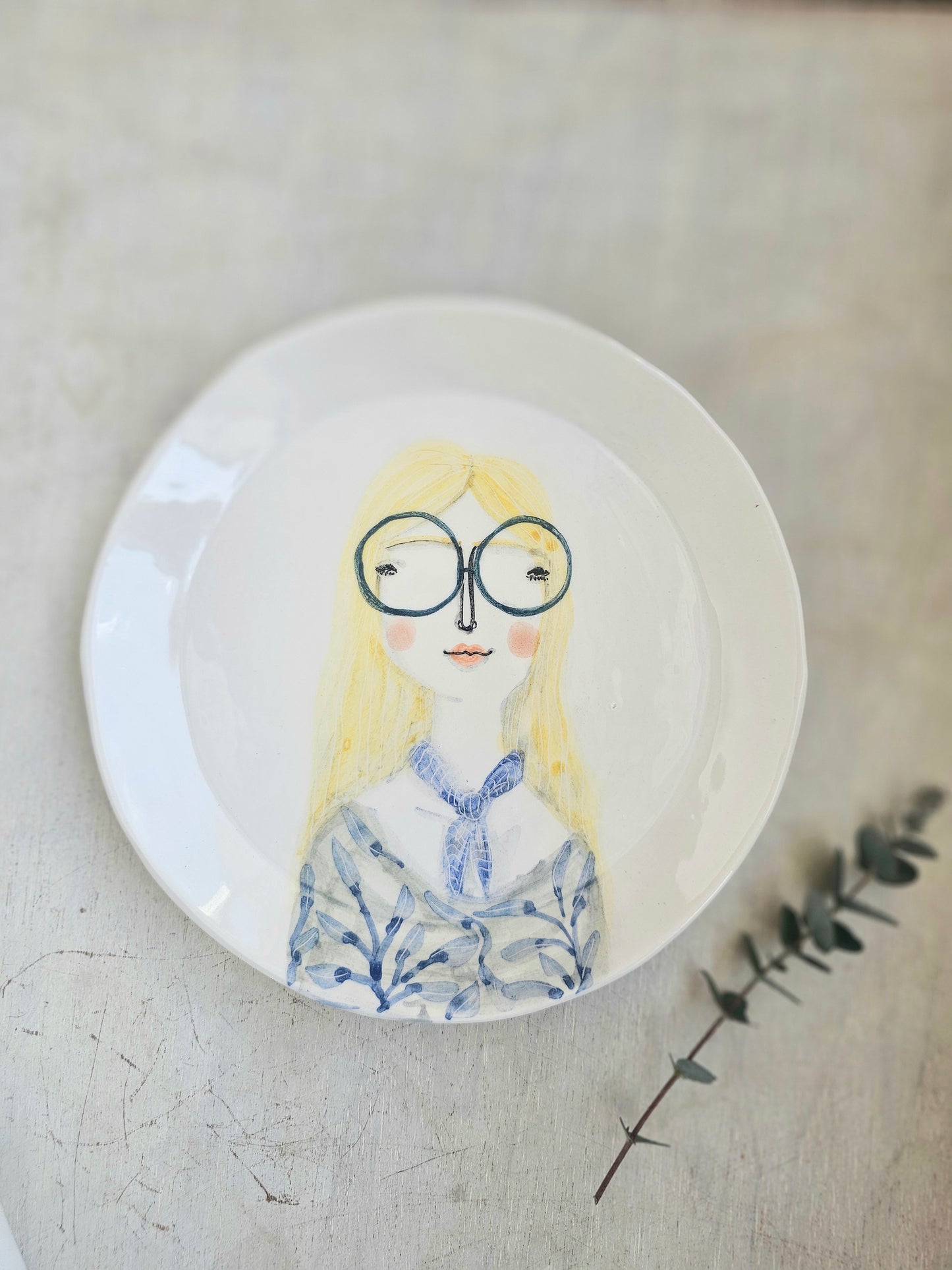 Beau handmade ceramic, decorative plate